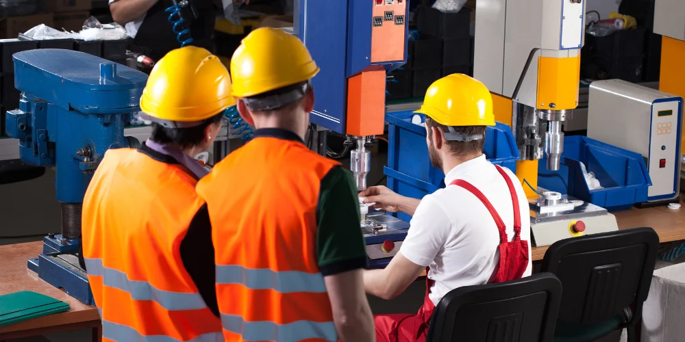 Temporary and permanent labour Contractor Gujarat