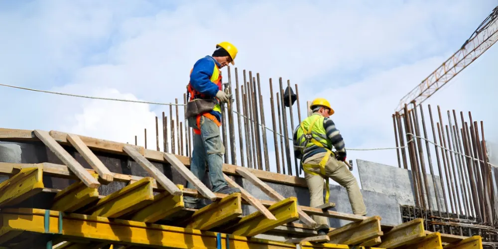 Labour supplier in Vadodara for industrial sites